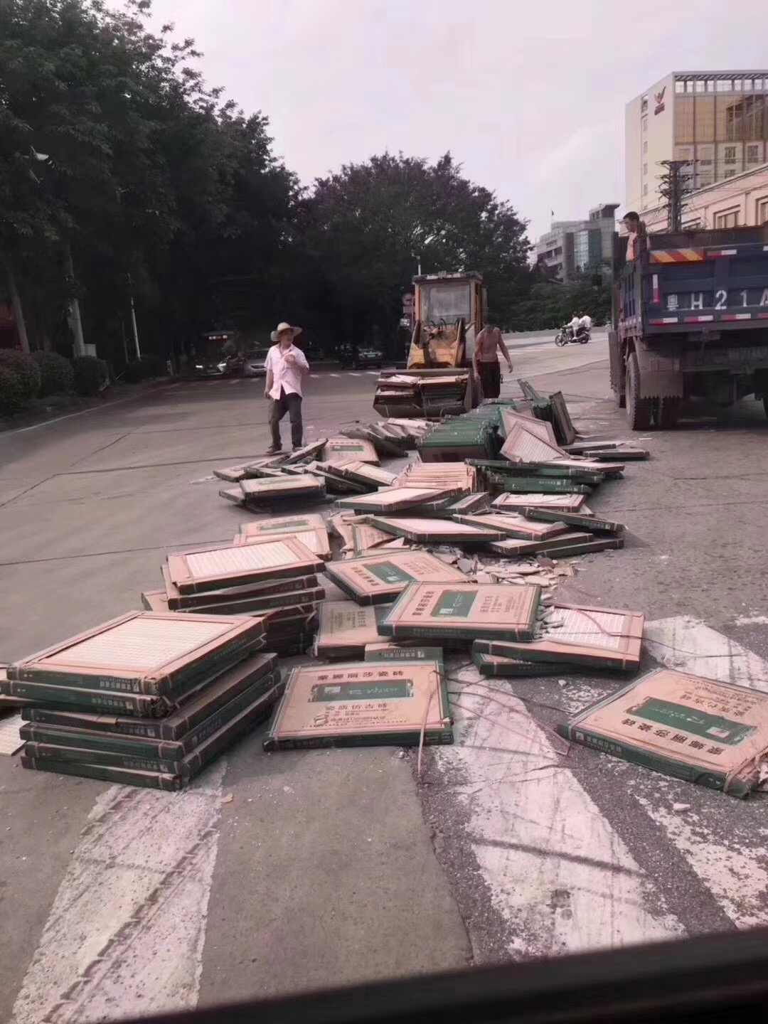 為什么收貨時出現(xiàn)少貨或者破損？